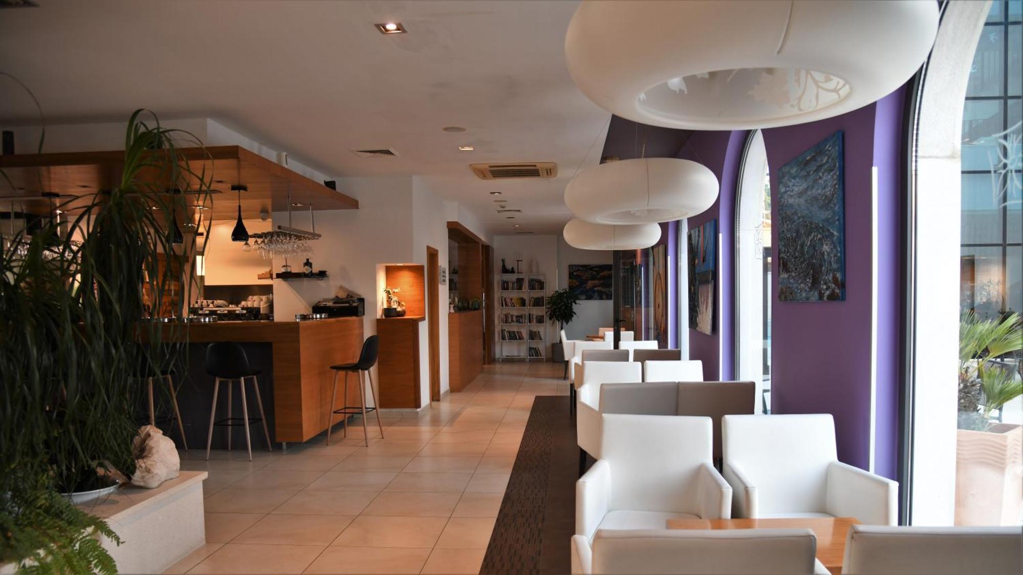 Hotel Lipa ポスティレ エクステリア 写真